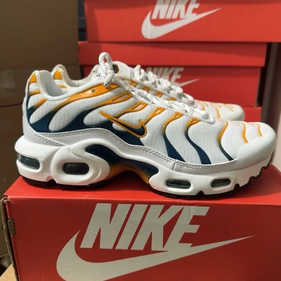 NIKE AIR MAX PLUS (GS) WHITE-BLUE-KUMQUAT-BLACK  [DV7083-100]  New with box - Picture 8 of 9